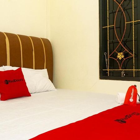 Reddoorz Near Sentani Airport Jayapura Ξενοδοχείο Εξωτερικό φωτογραφία