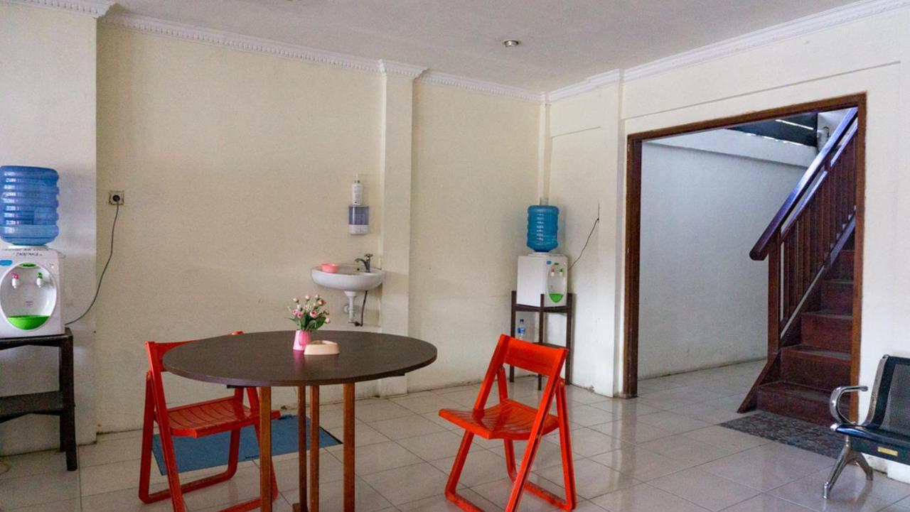 Reddoorz Near Sentani Airport Jayapura Ξενοδοχείο Εξωτερικό φωτογραφία