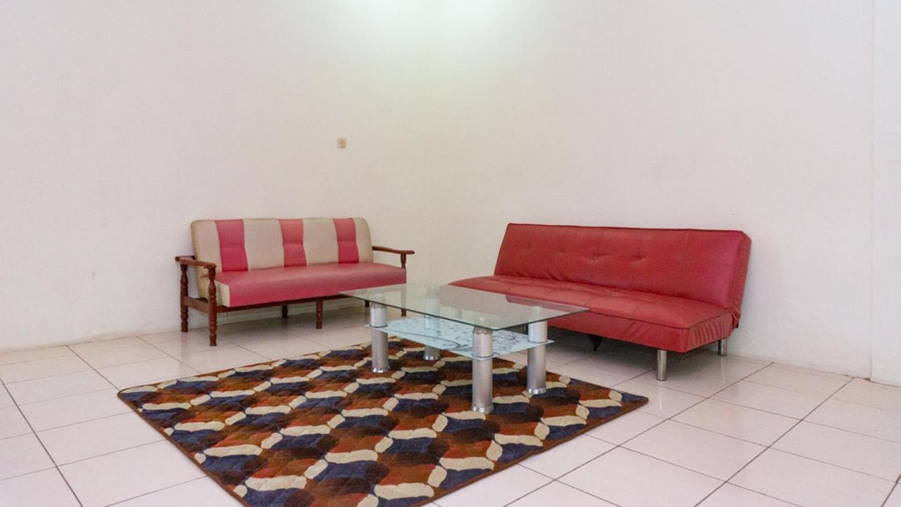 Reddoorz Near Sentani Airport Jayapura Ξενοδοχείο Εξωτερικό φωτογραφία