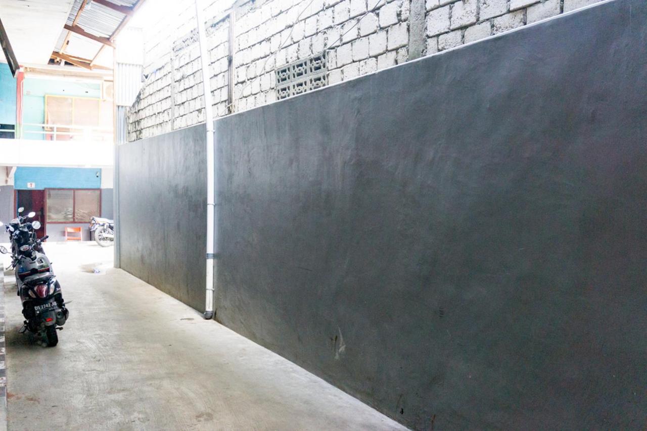 Reddoorz Near Sentani Airport Jayapura Ξενοδοχείο Εξωτερικό φωτογραφία