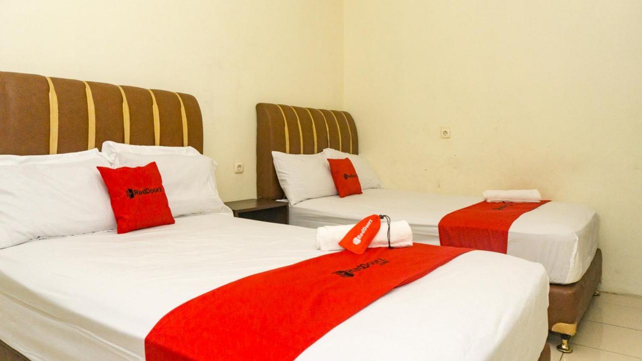 Reddoorz Near Sentani Airport Jayapura Ξενοδοχείο Εξωτερικό φωτογραφία