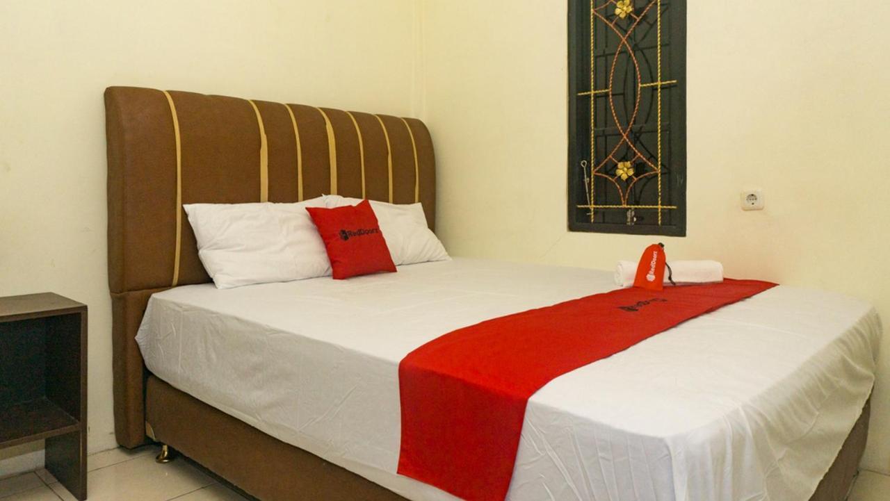 Reddoorz Near Sentani Airport Jayapura Ξενοδοχείο Εξωτερικό φωτογραφία