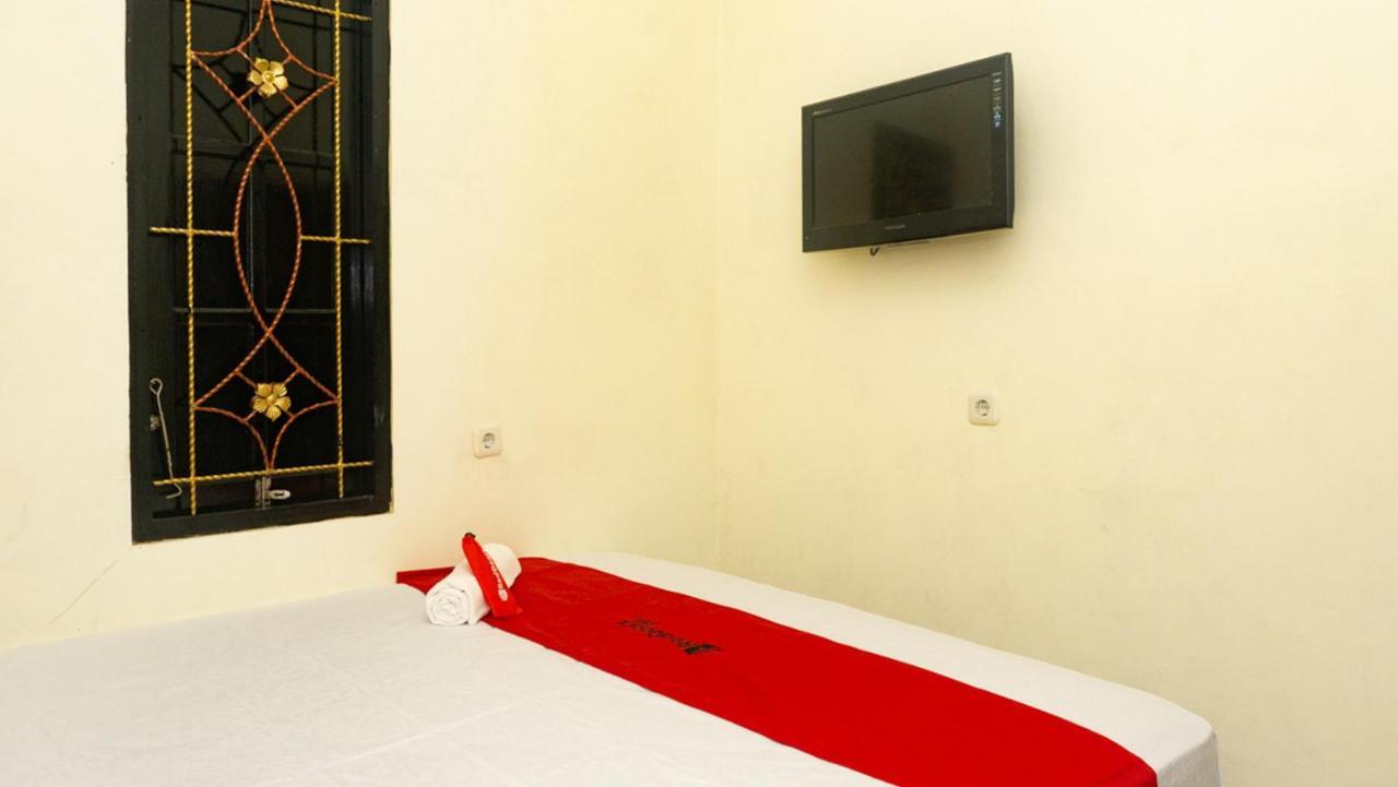 Reddoorz Near Sentani Airport Jayapura Ξενοδοχείο Εξωτερικό φωτογραφία