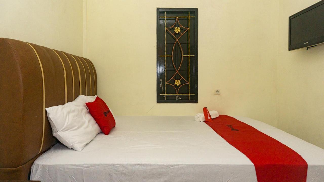 Reddoorz Near Sentani Airport Jayapura Ξενοδοχείο Εξωτερικό φωτογραφία