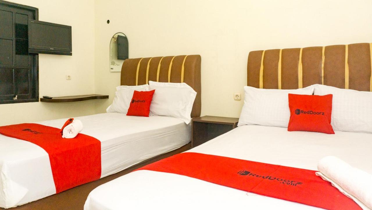 Reddoorz Near Sentani Airport Jayapura Ξενοδοχείο Εξωτερικό φωτογραφία